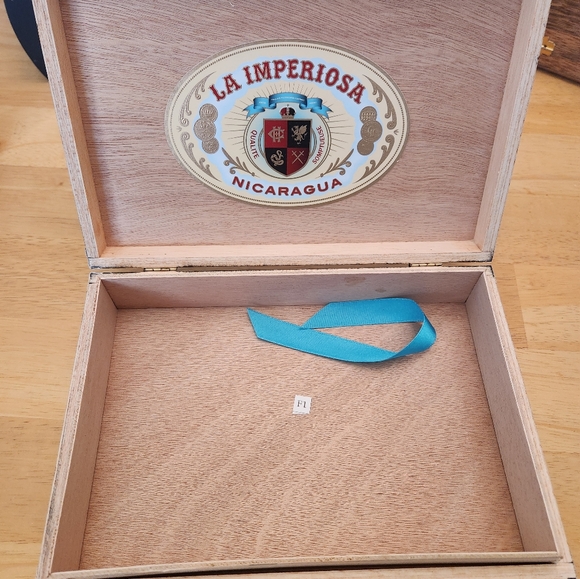 Cigar Boxes - Picture 3 of 11